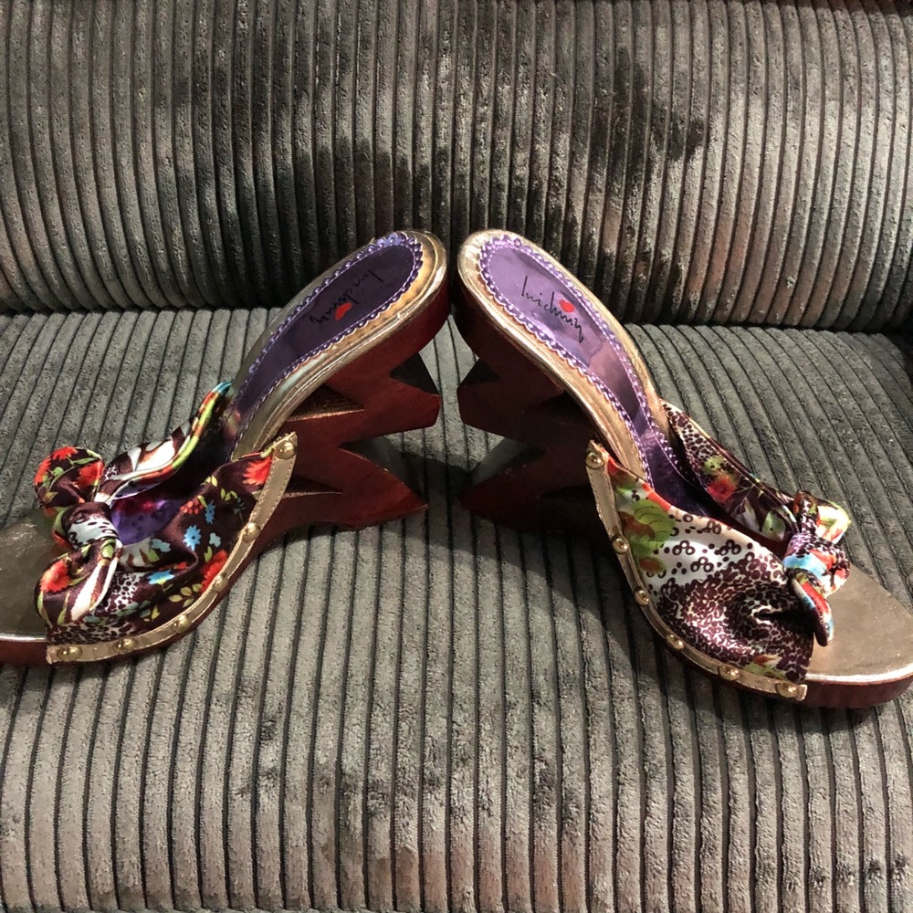 Slide sandals - Picture 2 of 6